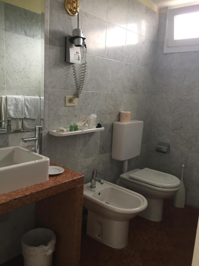 Hotel Consuelo Lignano Sabbiadoro Esterno foto